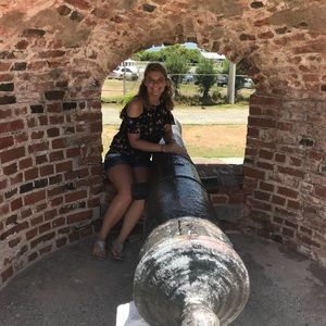 Meet your Posher, Hannah